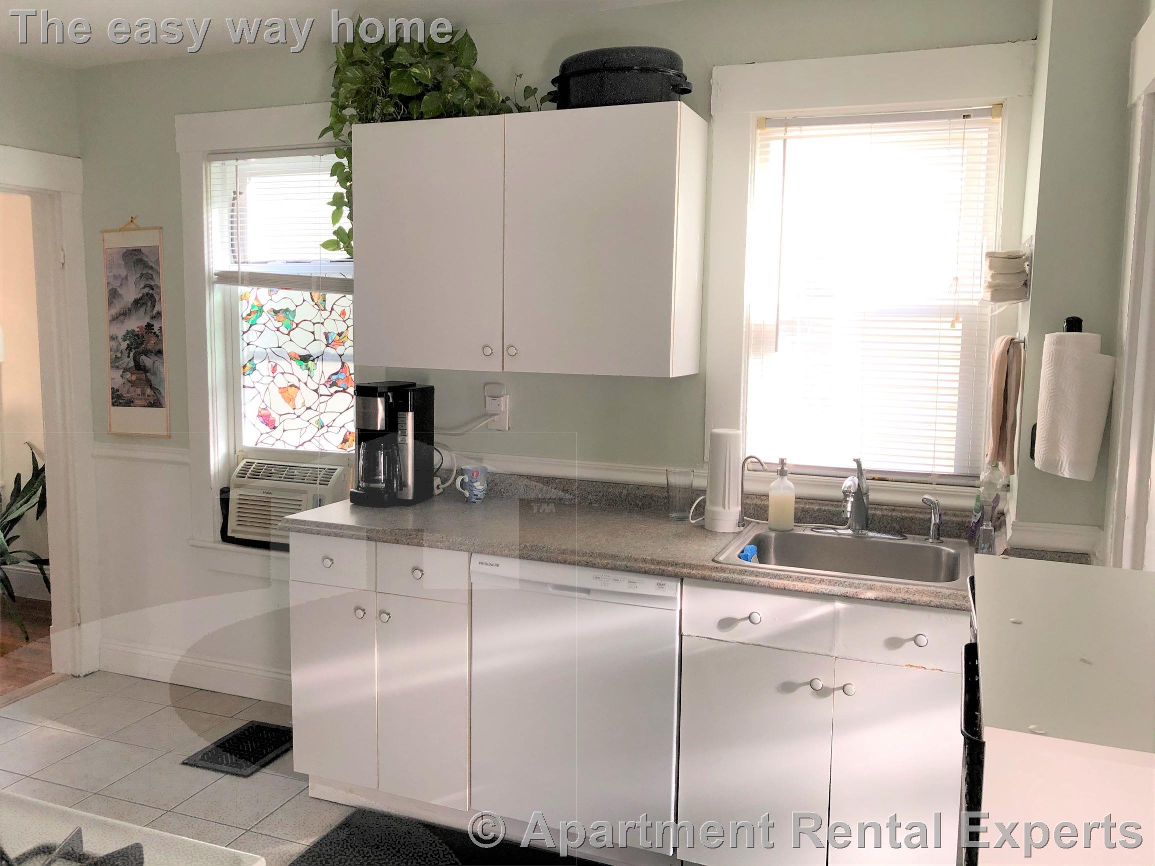 11-15 Orrin St, Huron Village