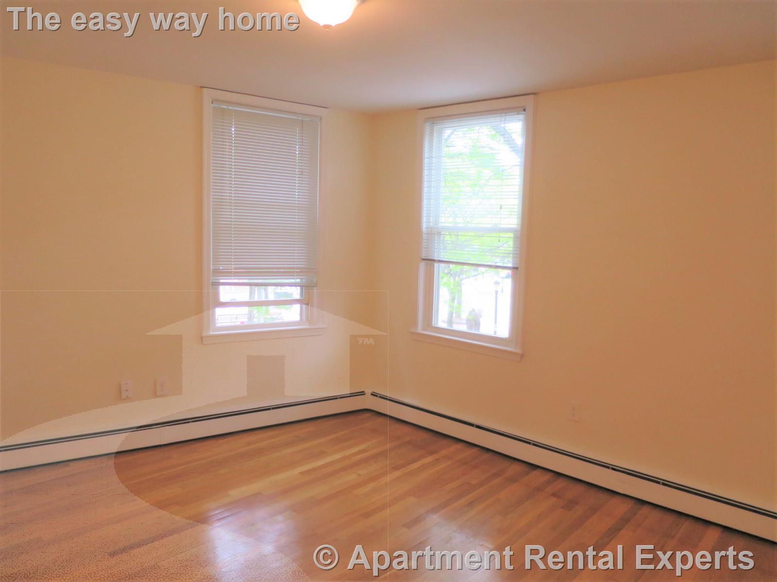 37 Davis Sq, Davis Square