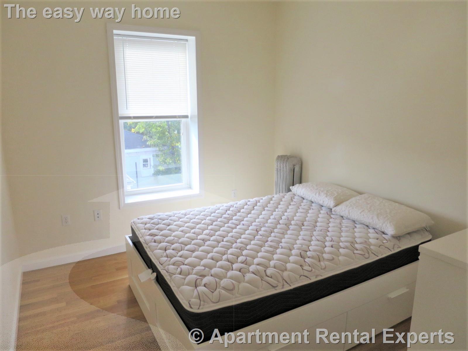 64 Vinal Ave, Spring Hill