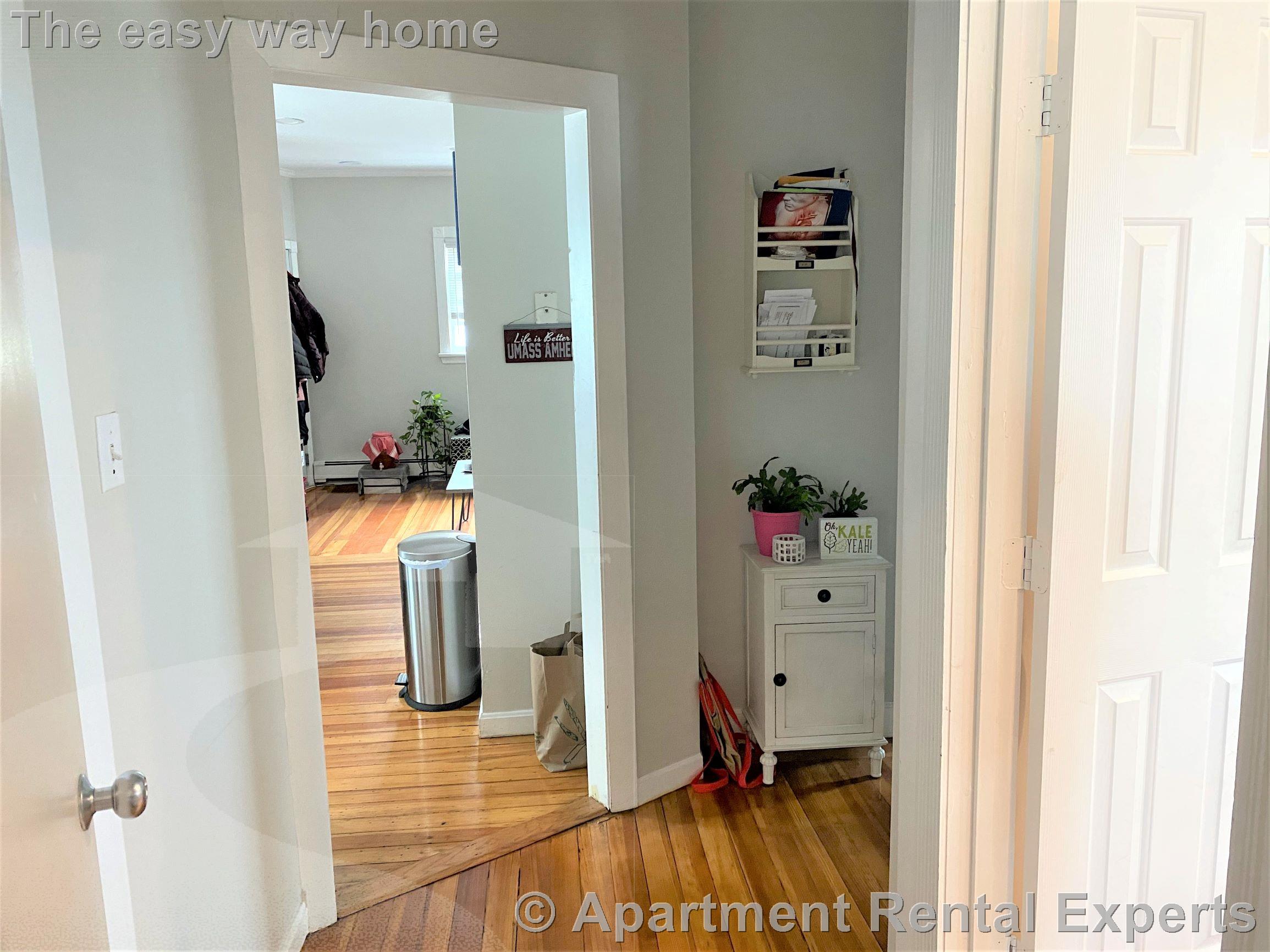 521 Main St, Magoun Square