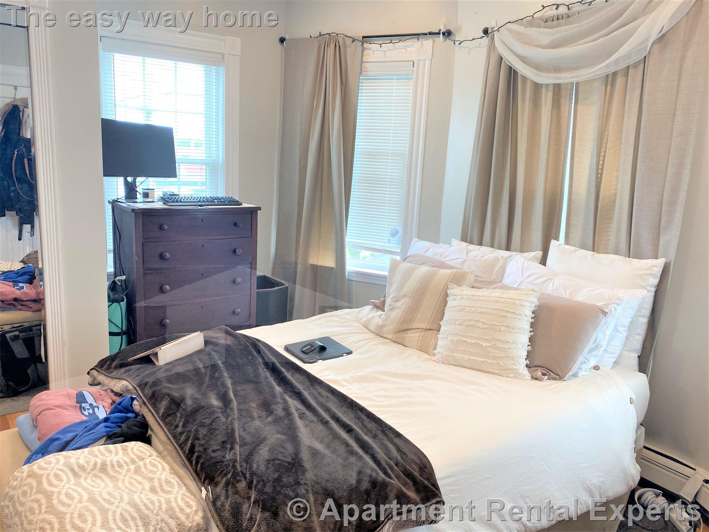 521 Main St, Magoun Square