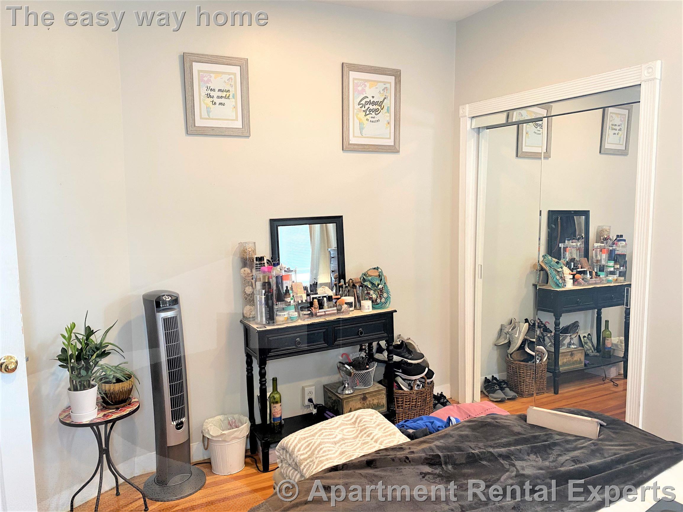 521 Main St, Magoun Square