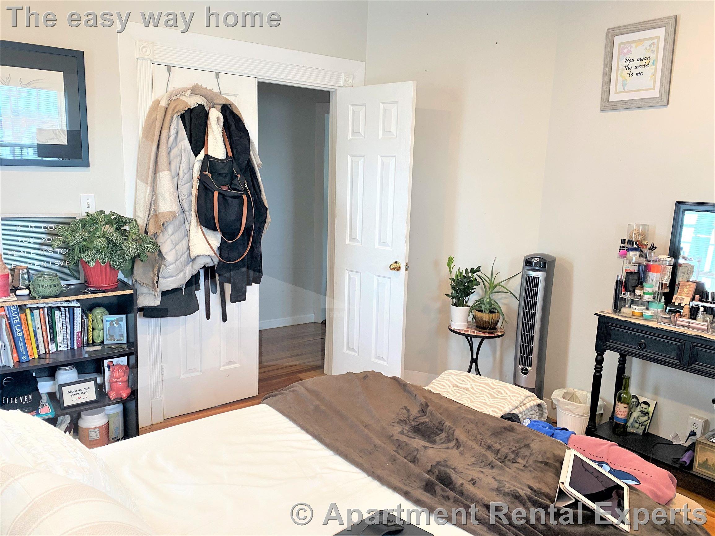 521 Main St, Magoun Square