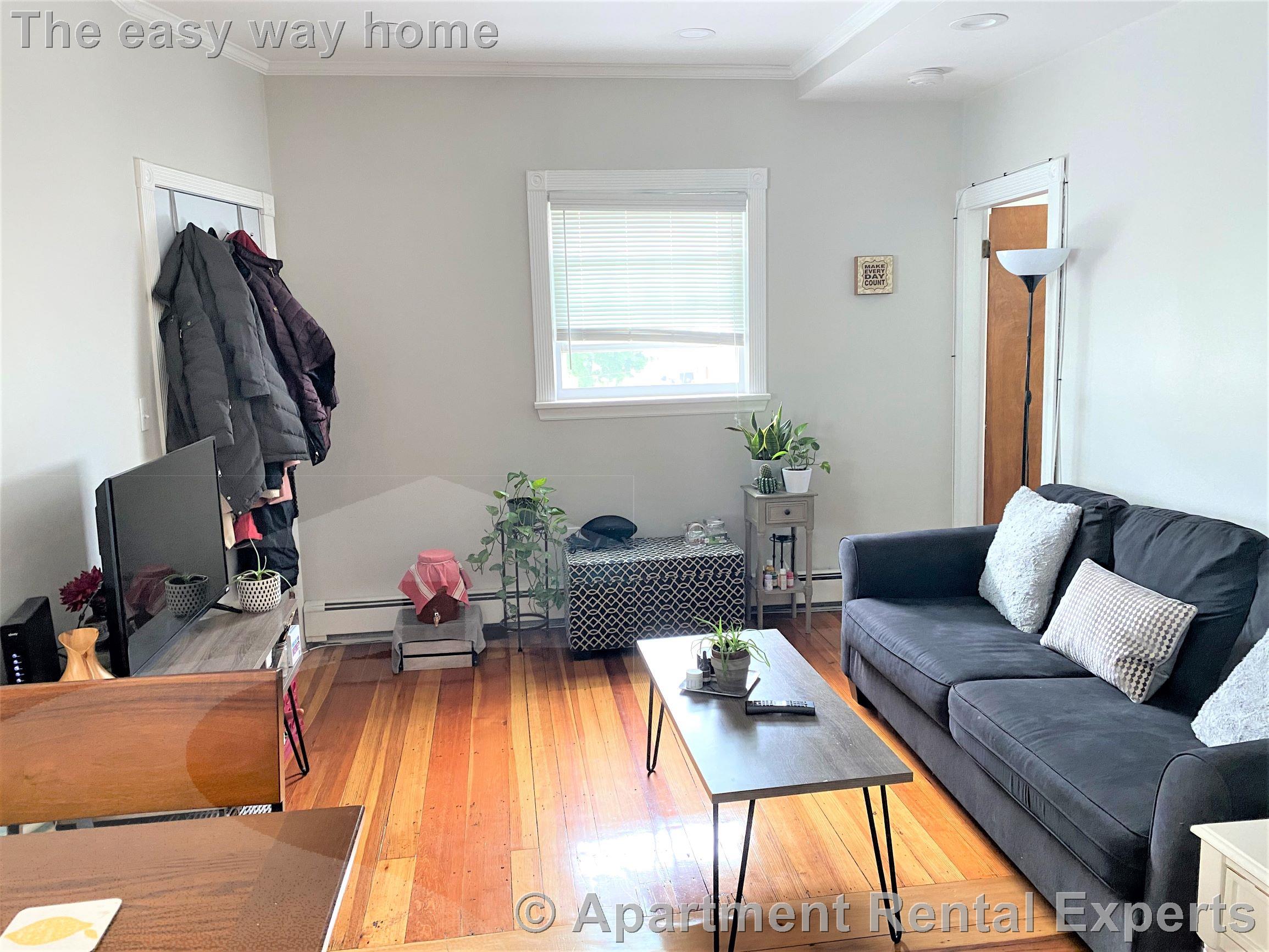 521 Main St, Magoun Square