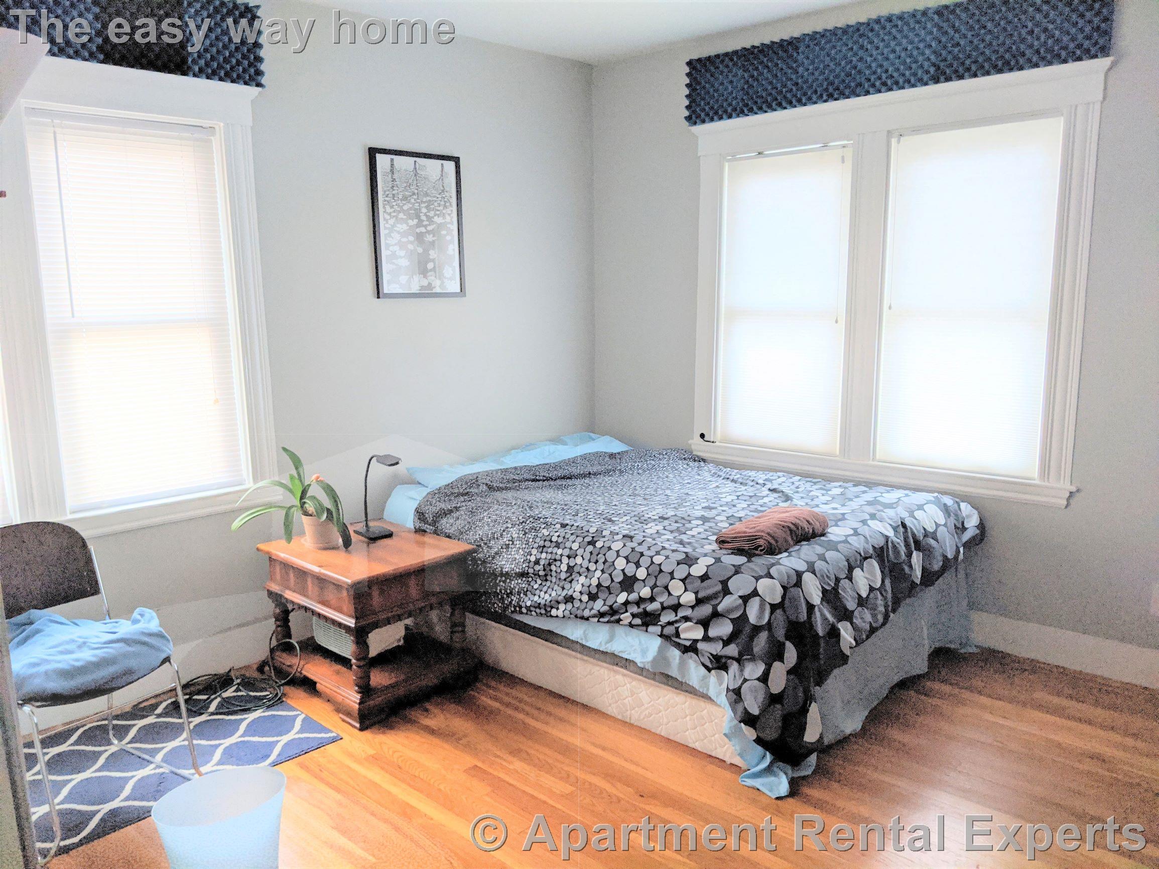 162 Harvard St, Tufts