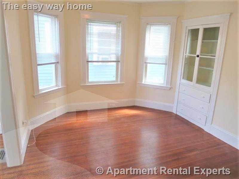 36 Standish St, Huron Village