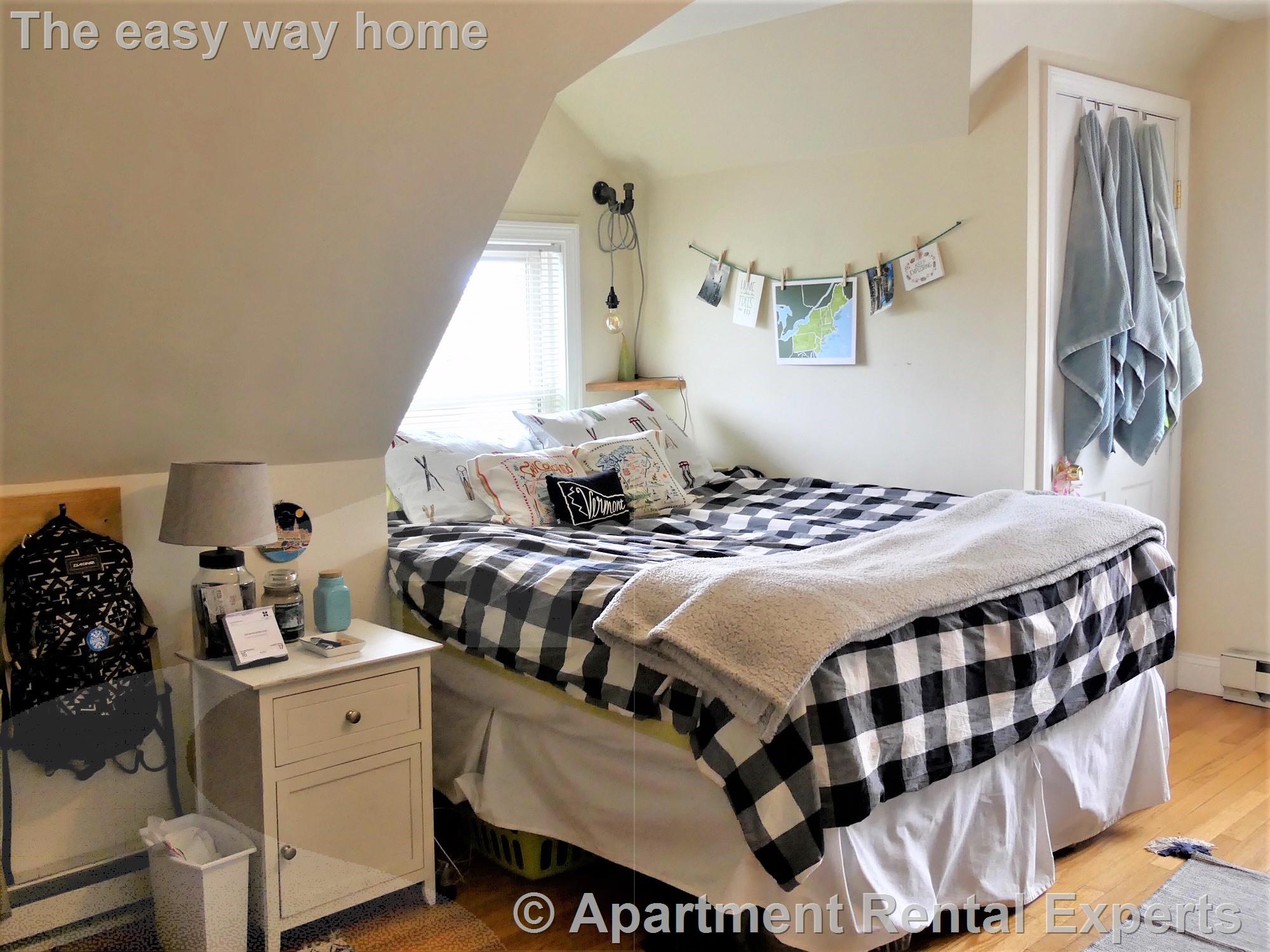 894 Broadway, Powderhouse