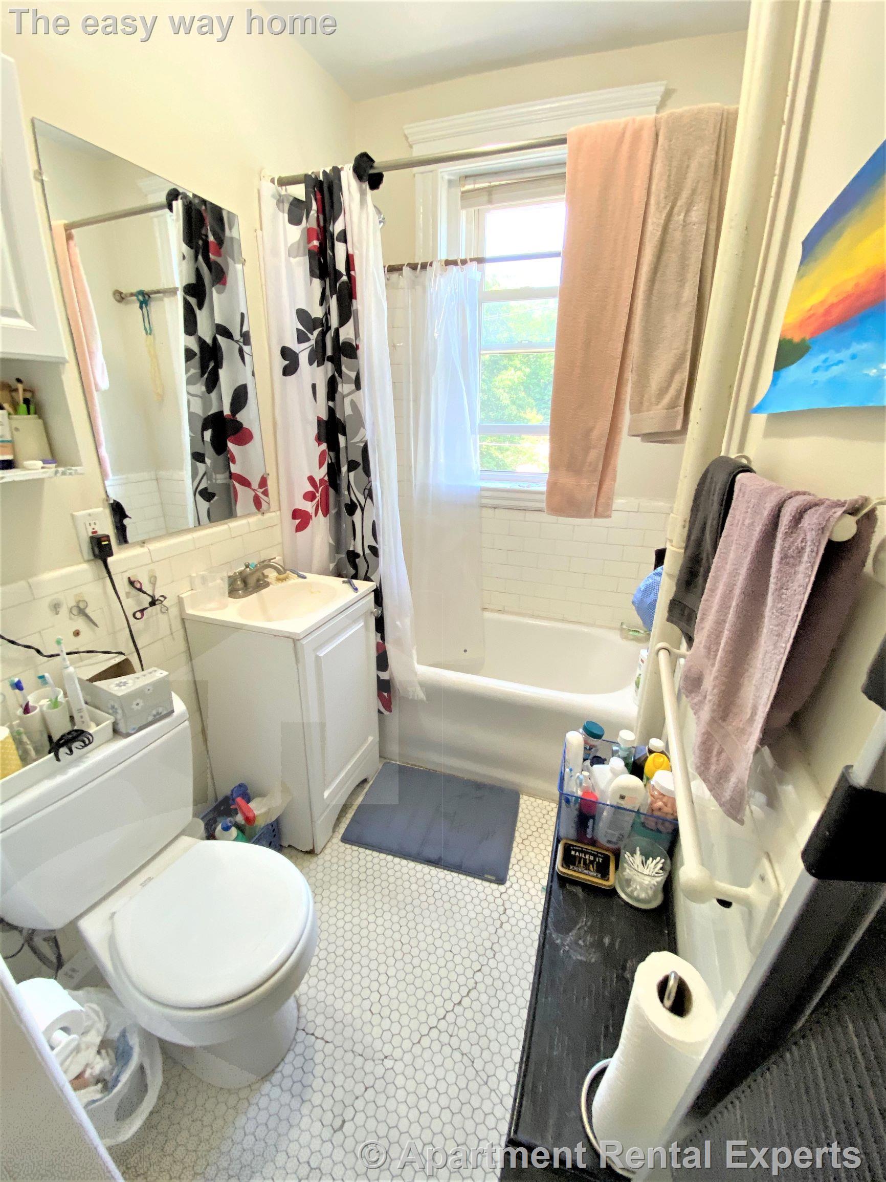 172 Maple St, Malden Center