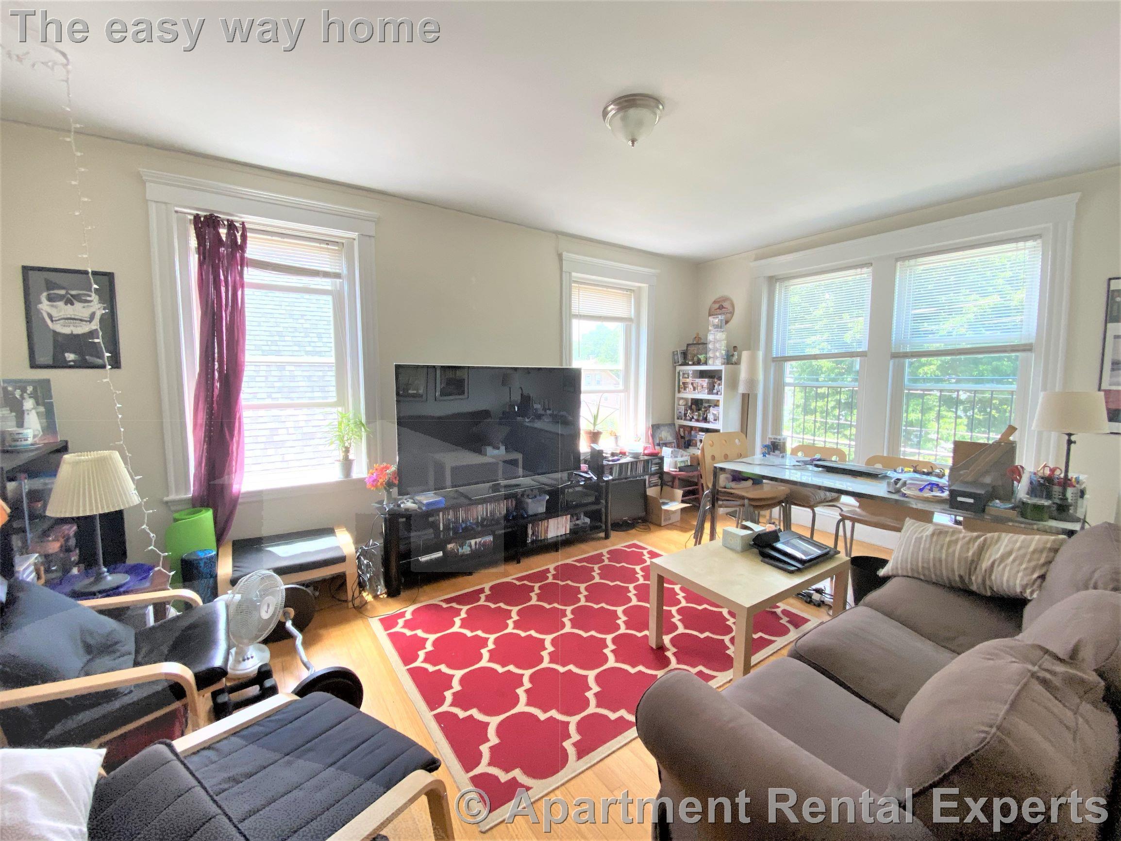 172 Maple St, Malden Center