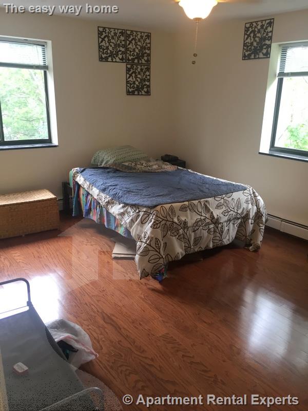 6 Blair Pl, North Cambridge