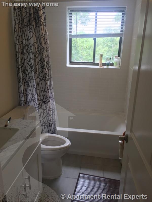 6 Blair Pl, North Cambridge