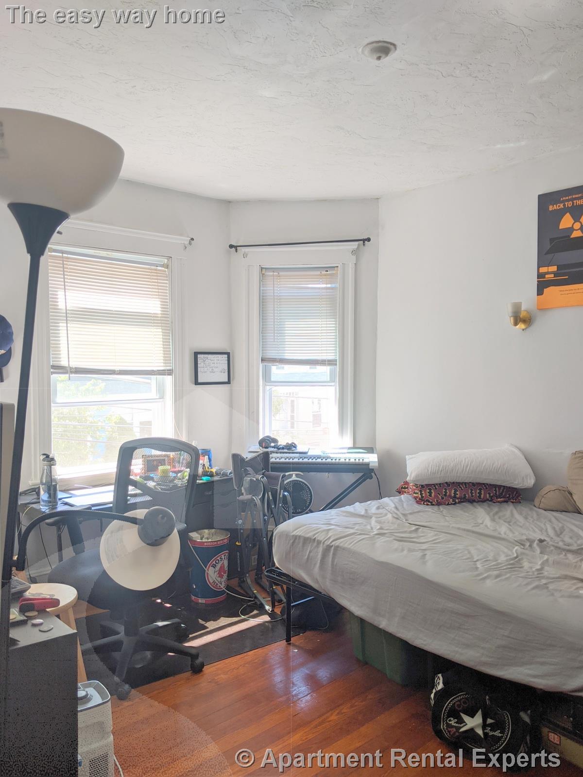 64 Linden Ave, Porter Square