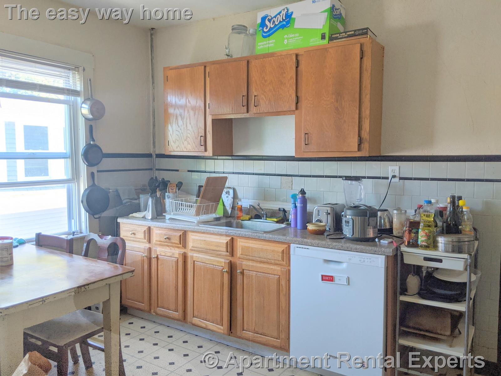 64 Linden Ave, Porter Square