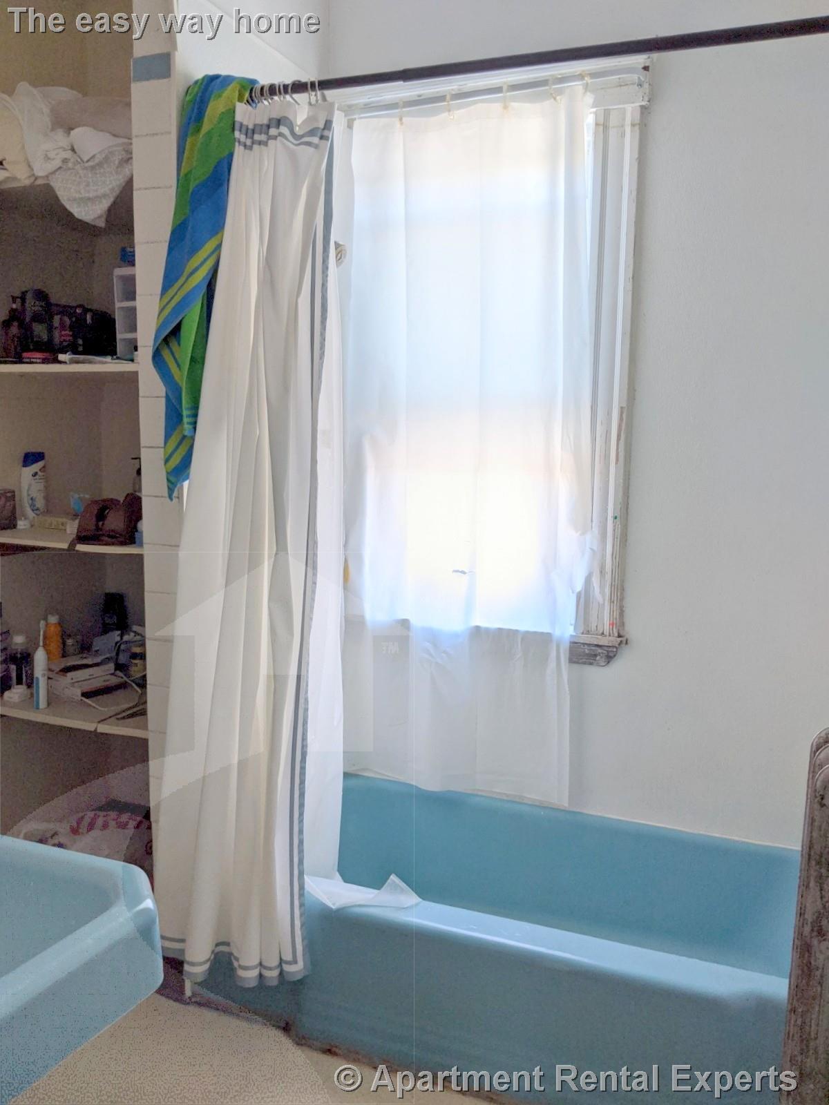 5 Lowell Cir, Porter Square