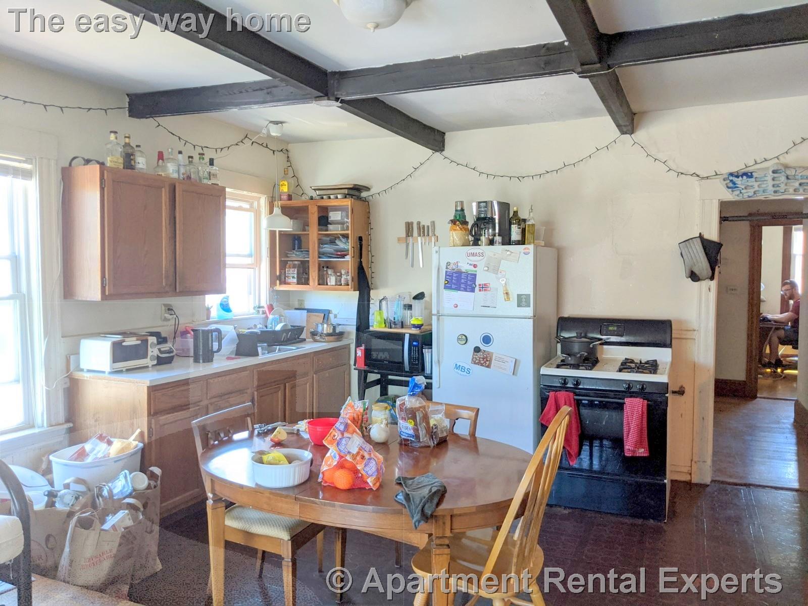 5 Lowell Cir, Porter Square