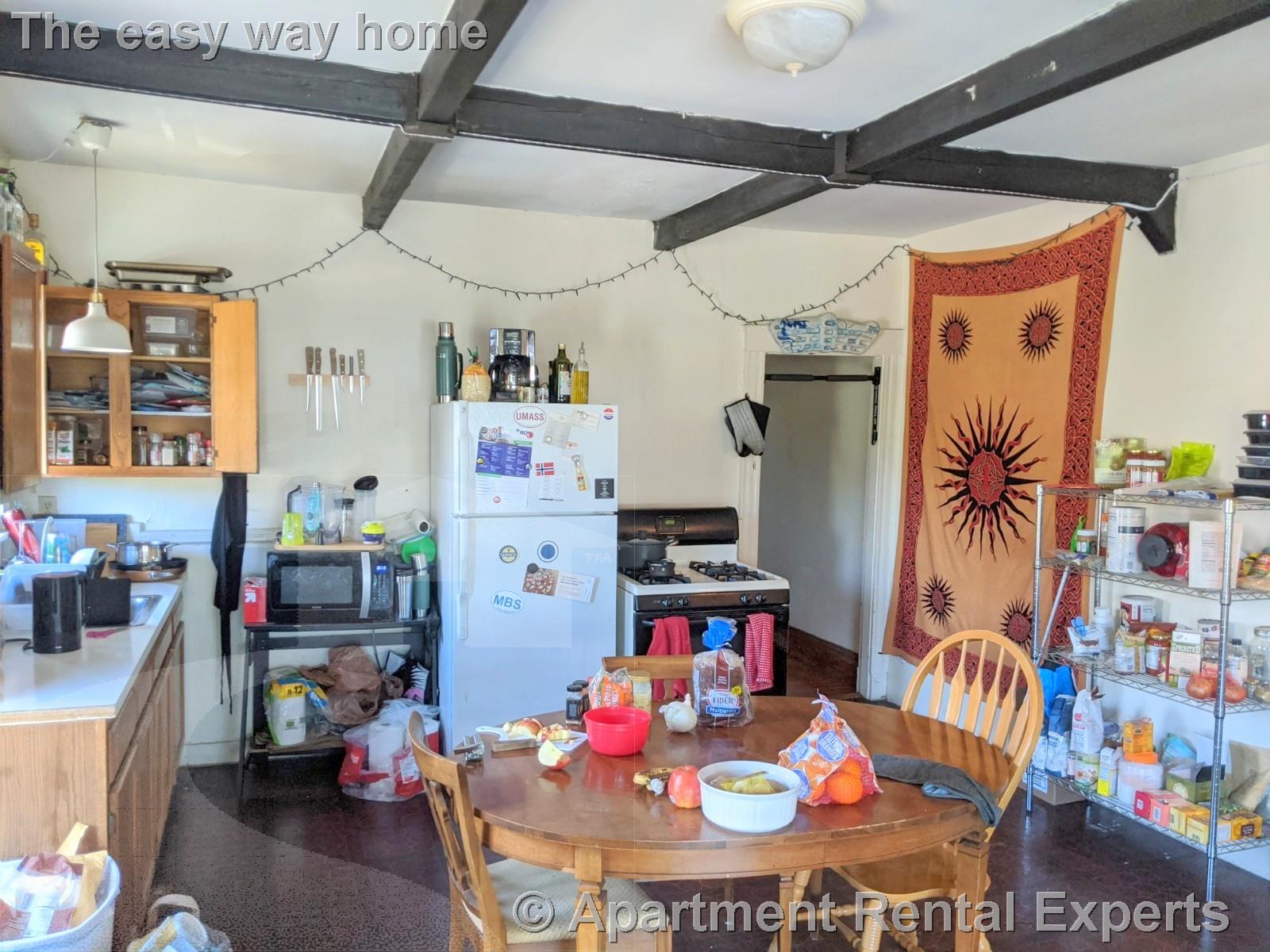 5 Lowell Cir, Porter Square