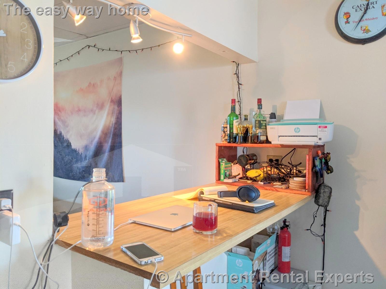 5 Lowell Cir, Porter Square