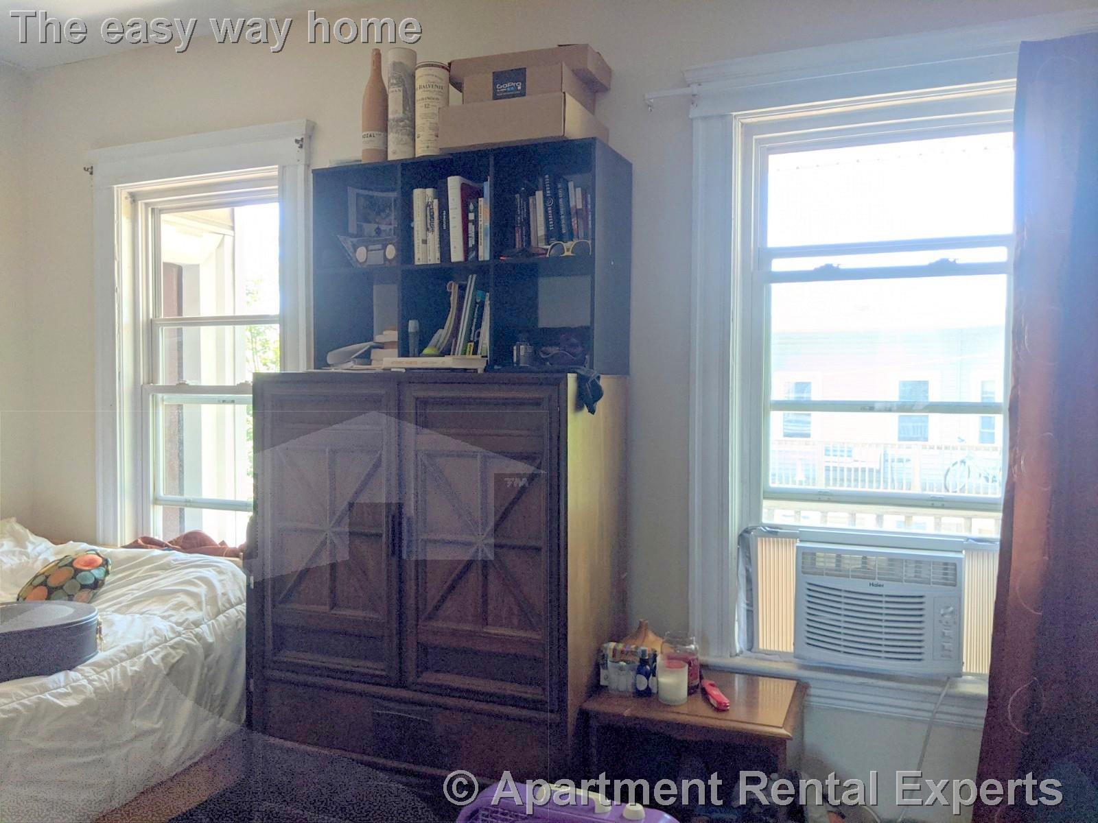 5 Lowell Cir, Porter Square