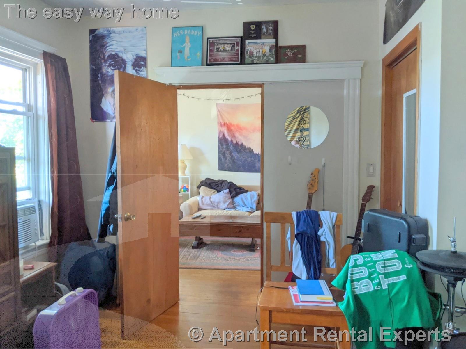 5 Lowell Cir, Porter Square