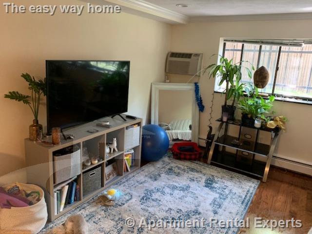 6 Blair Pl, North Cambridge