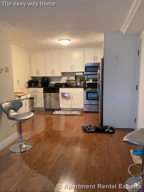 6 Blair Pl, North Cambridge