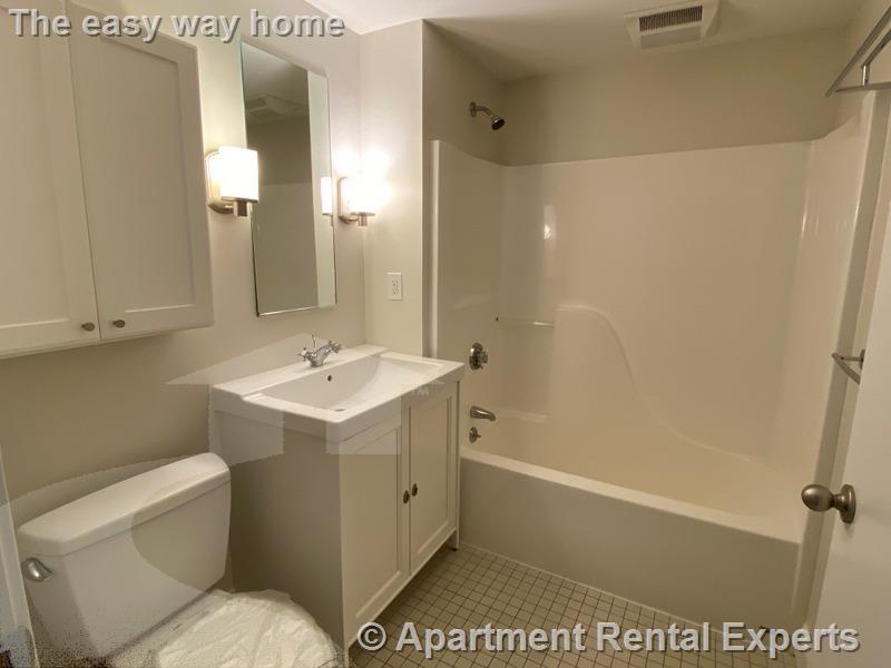 1008 Massachusetts Ave, Harvard Square