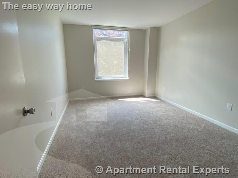 1008 Massachusetts Ave, Harvard Square