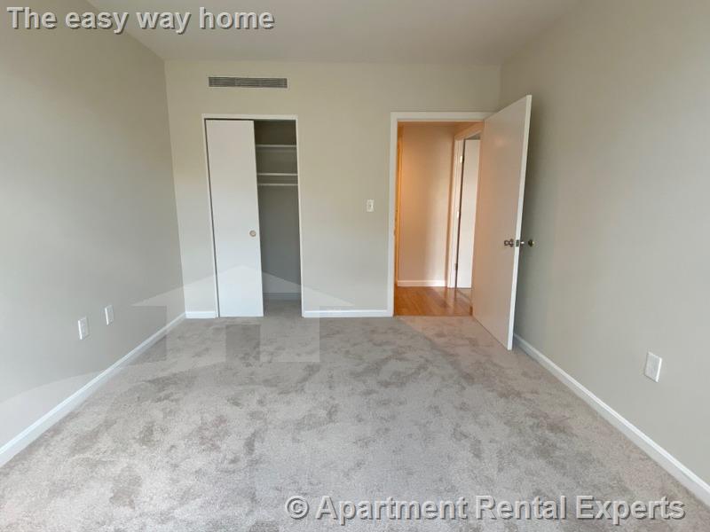 1008 Massachusetts Ave, Harvard Square