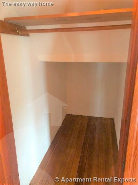 54 Hamilton St, Tufts