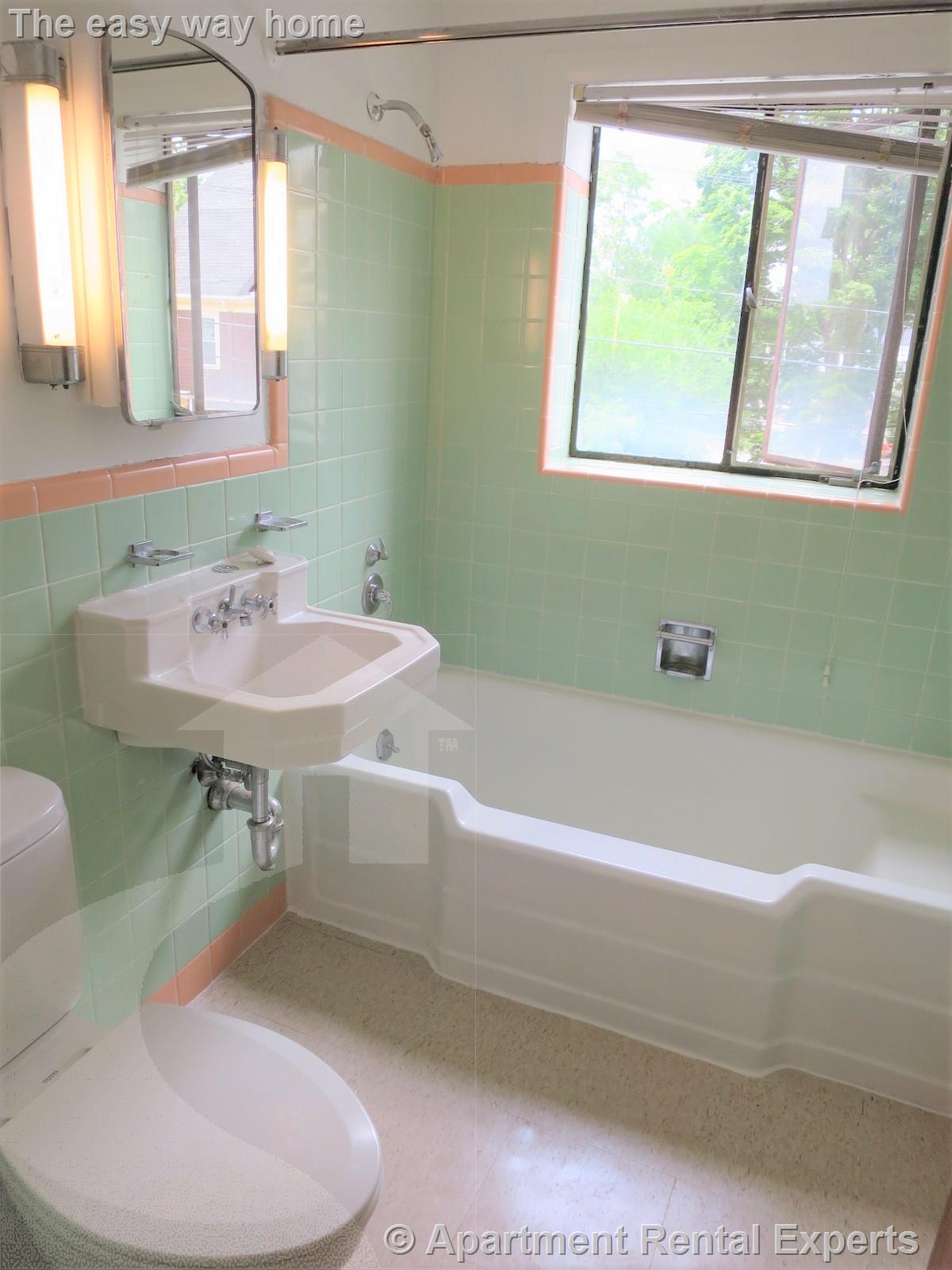 276 Massachusetts Ave, East Arlington