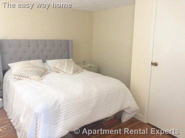 25 Warren St, East Cambridge