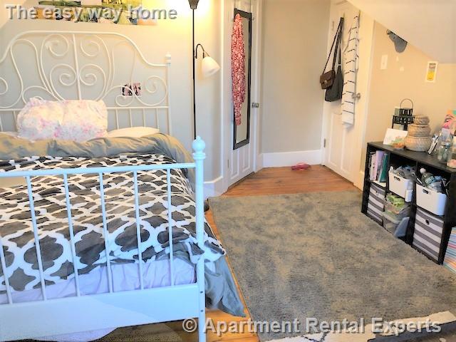 515 Medford St, Magoun Square