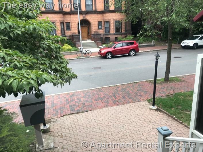 364 Harvard St, Harvard Square