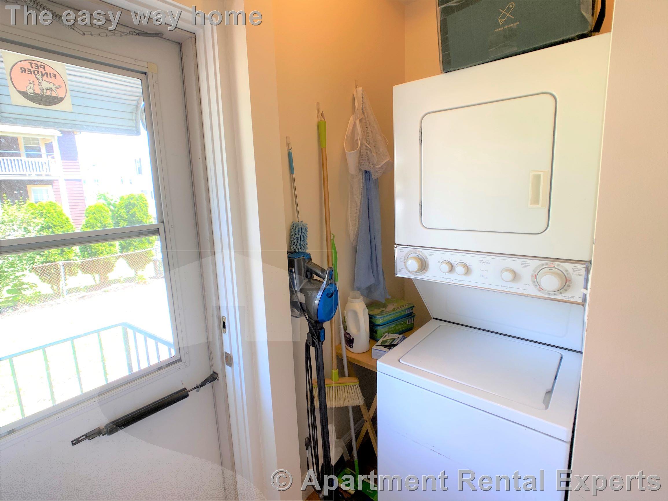 39 Cotting St, Tufts