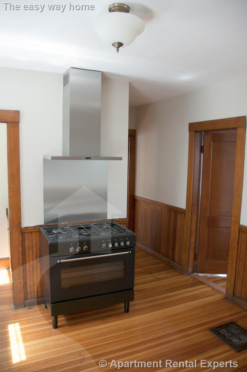 1005 Broadway, Davis Square