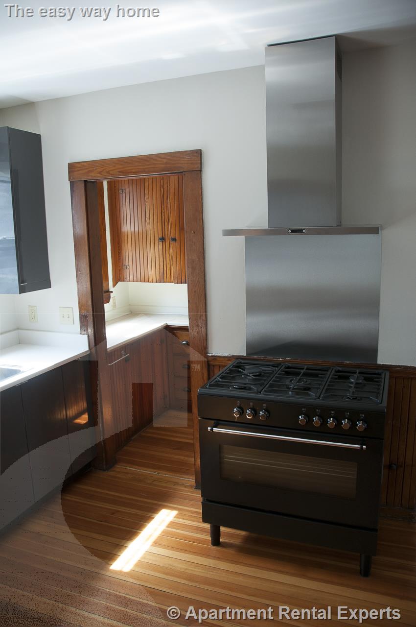 1005 Broadway, Davis Square