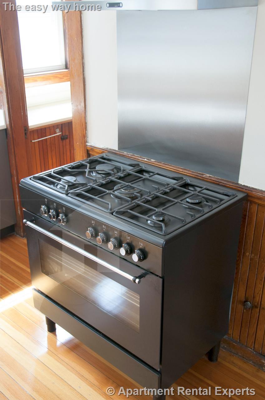 1005 Broadway, Davis Square