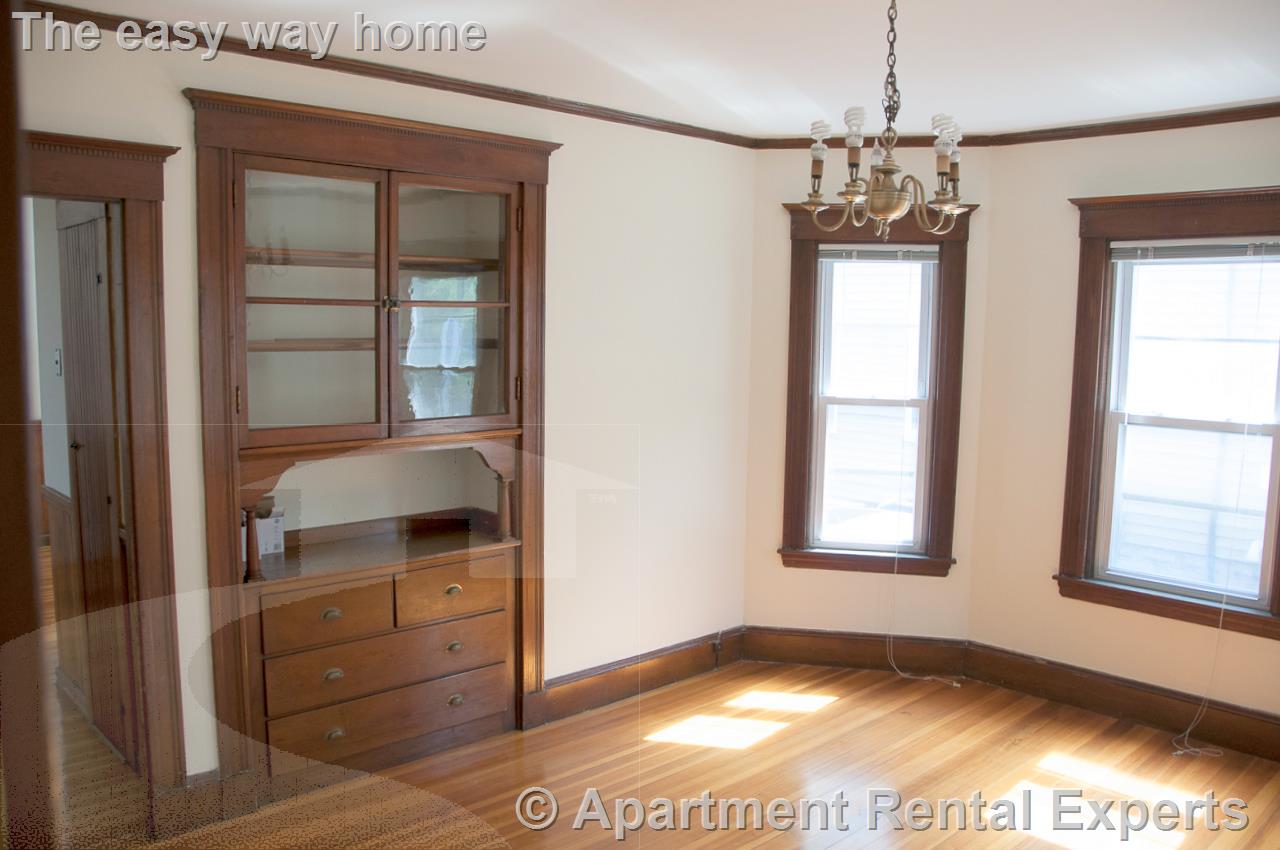 1005 Broadway, Davis Square