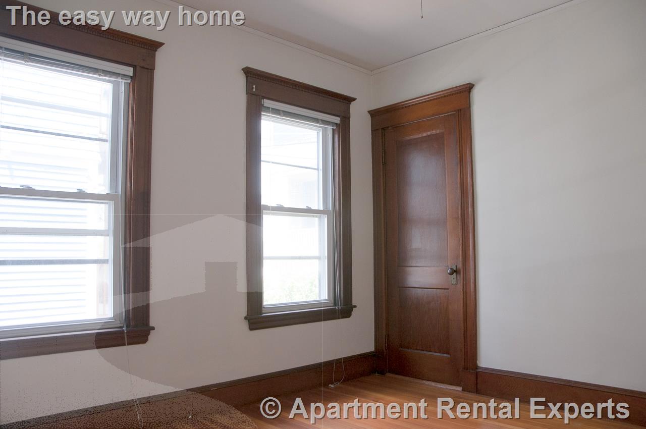 1005 Broadway, Davis Square