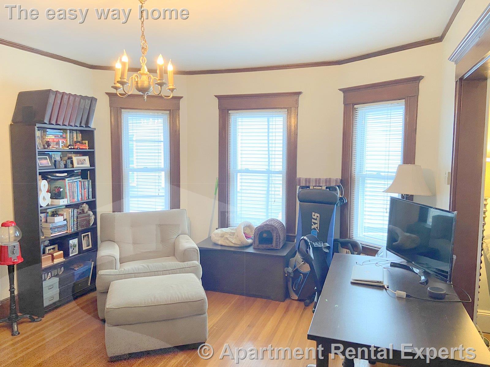 1005 Broadway, Davis Square