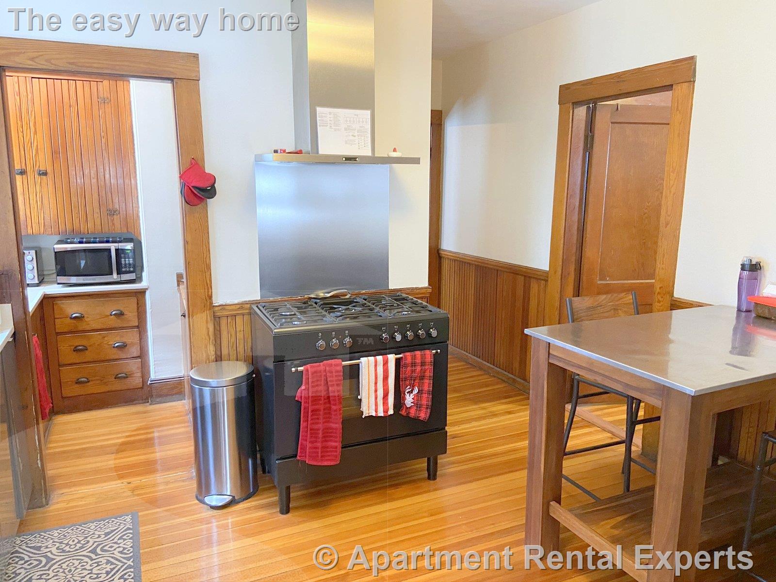 1005 Broadway, Davis Square