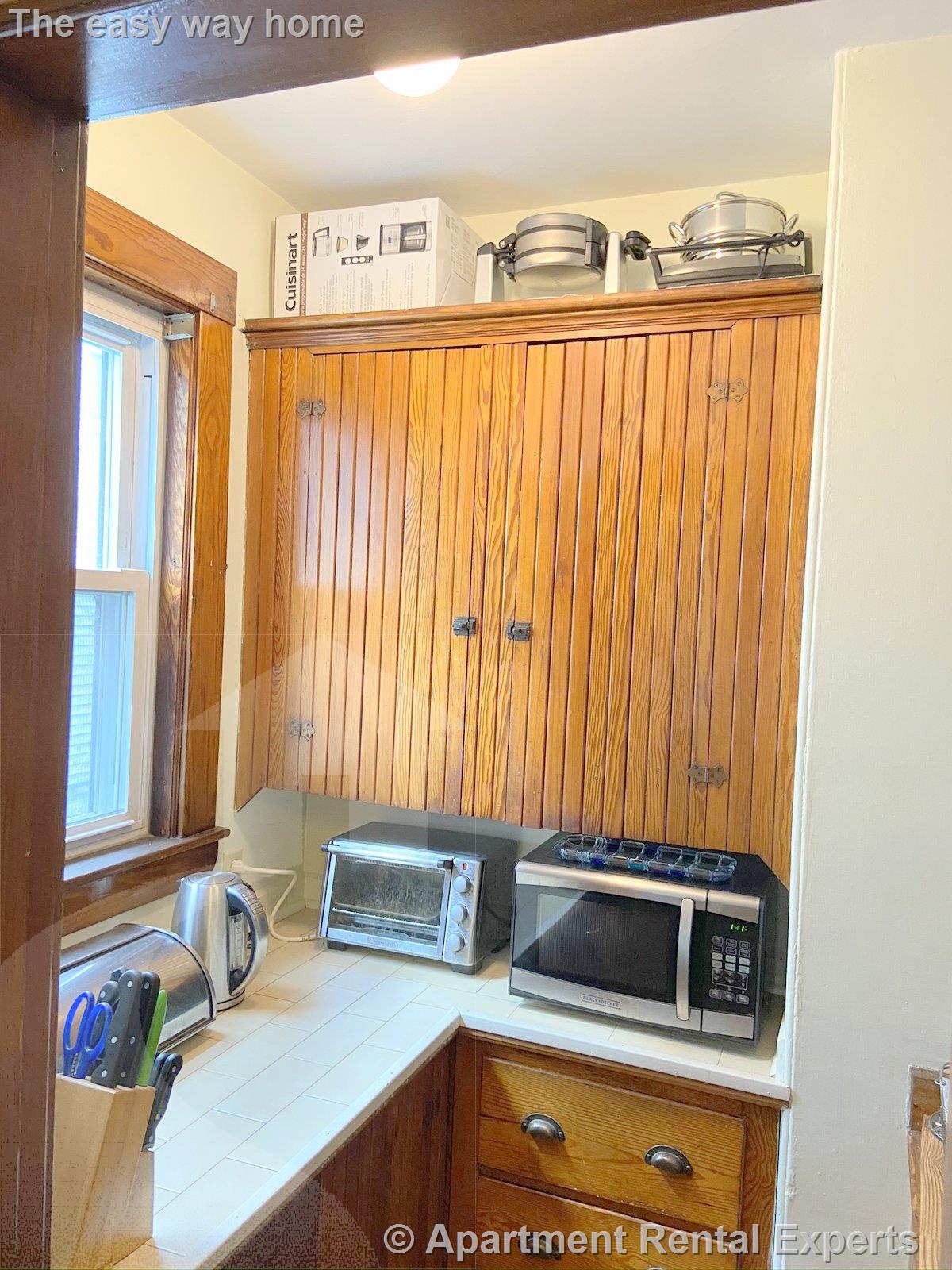 1005 Broadway, Davis Square