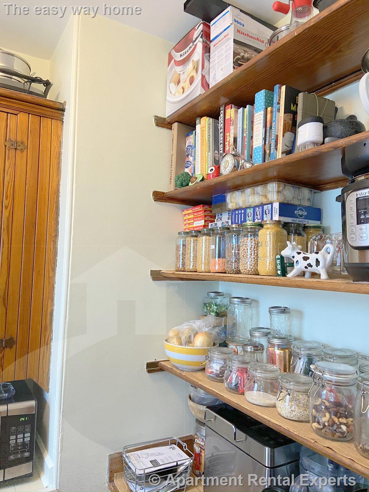 1005 Broadway, Davis Square