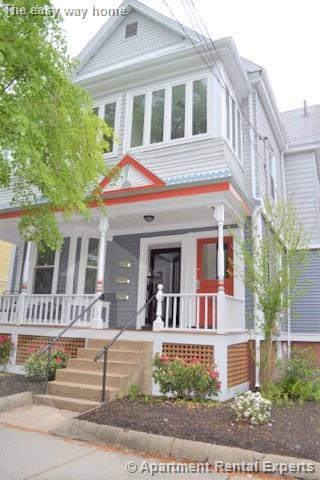 26 Willow Ave, Davis Square