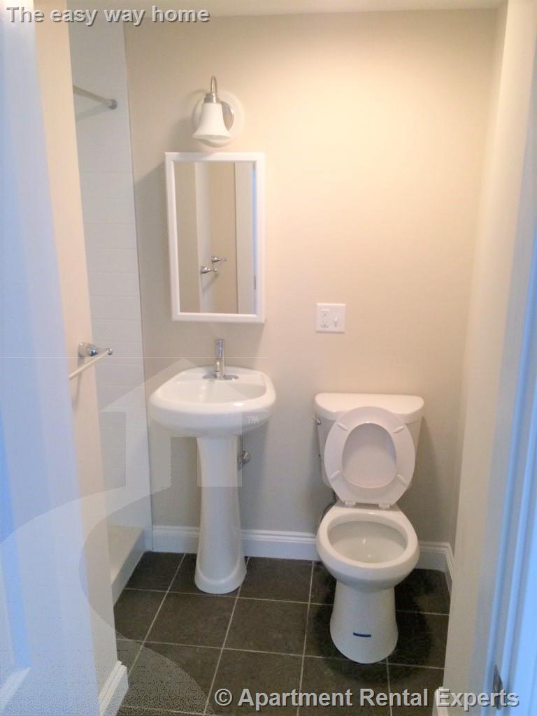 26 Willow Ave, Davis Square