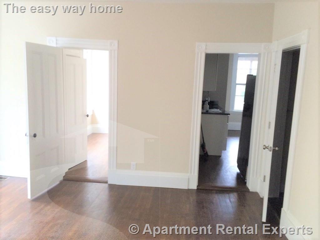 26 Willow Ave, Davis Square