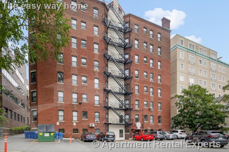 1010 Massachusetts Ave, Harvard Square