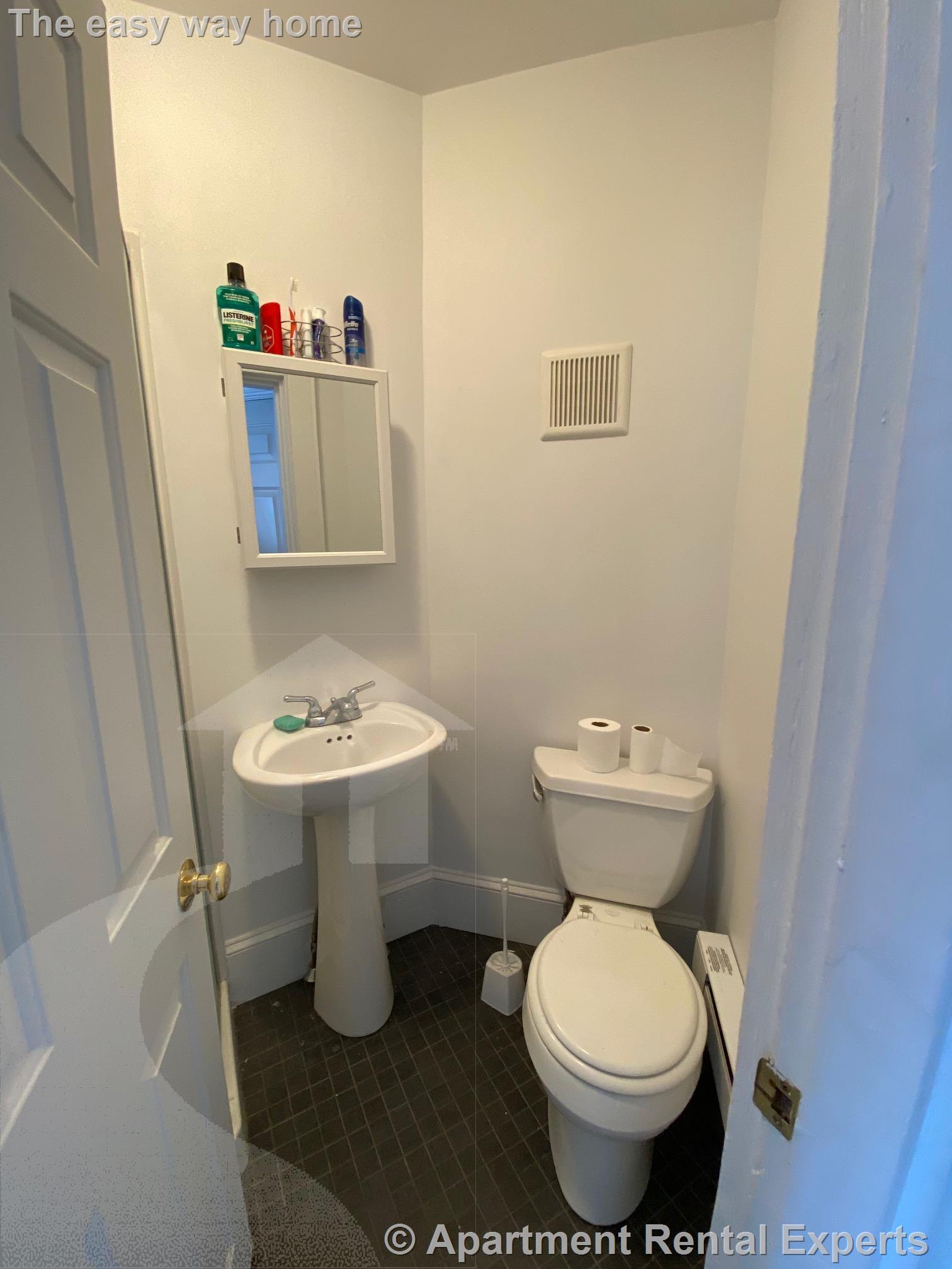 991 Massachusetts Ave, Harvard Square