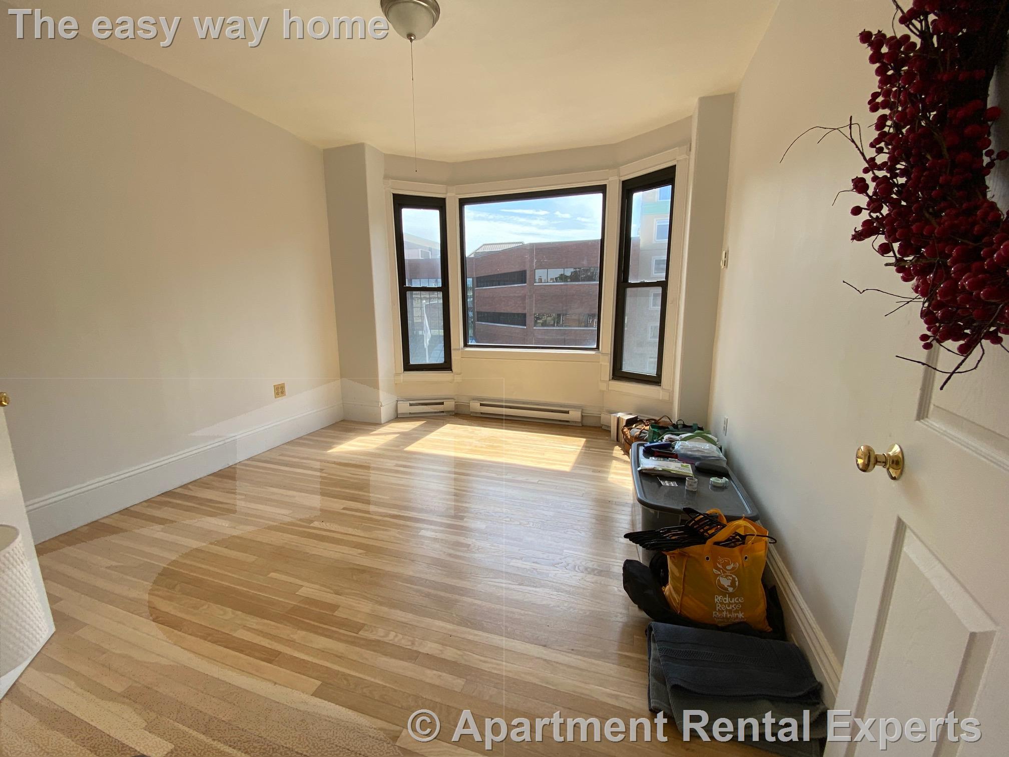 991 Massachusetts Ave, Harvard Square