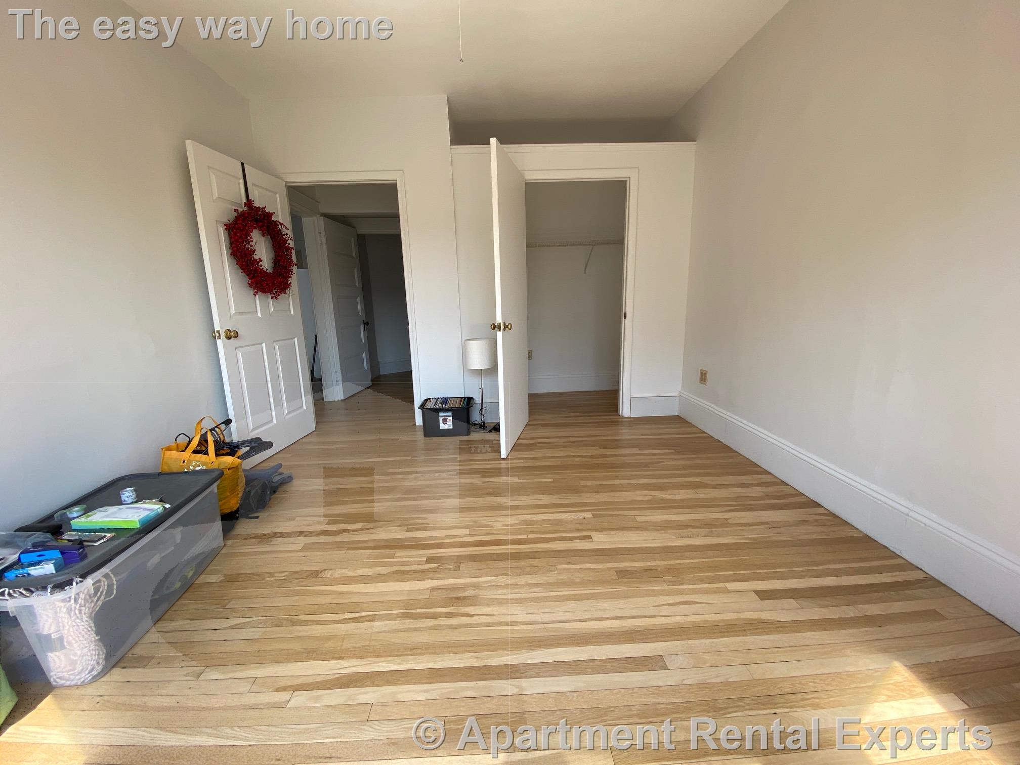 991 Massachusetts Ave, Harvard Square